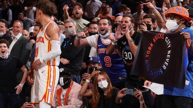 1622278699528038570.jpg traeyoungknicksfans-052621.jpg